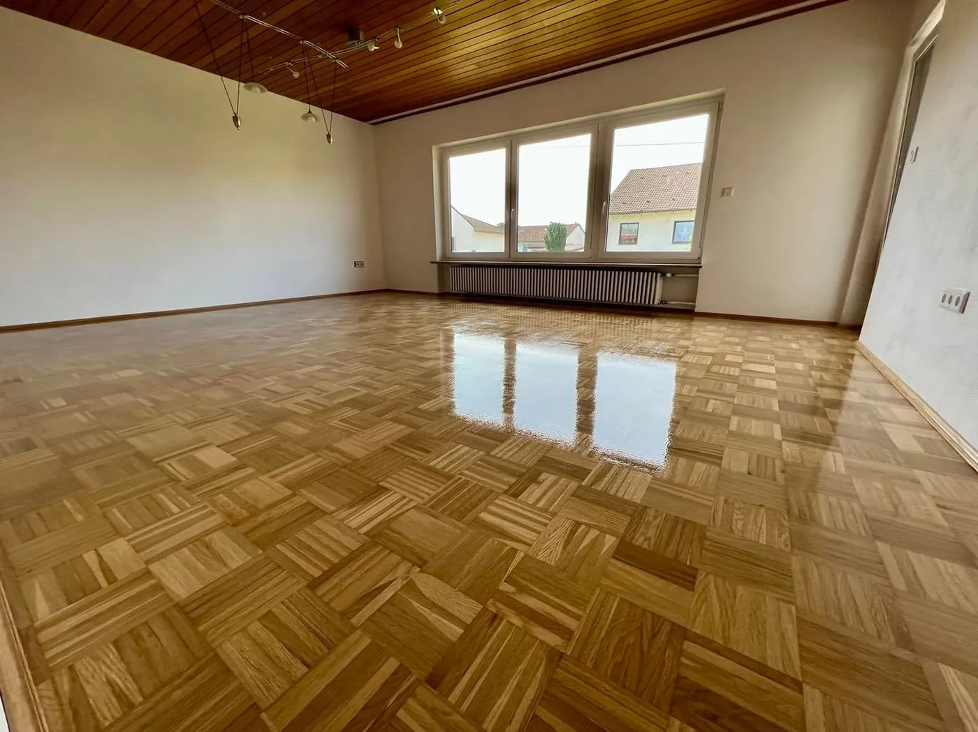 Parkett aufbereiten & schleifen – Schreinerei Schreistetter